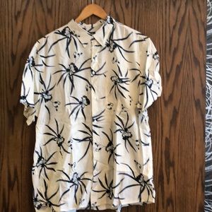 H&M patterned short sleeve button down